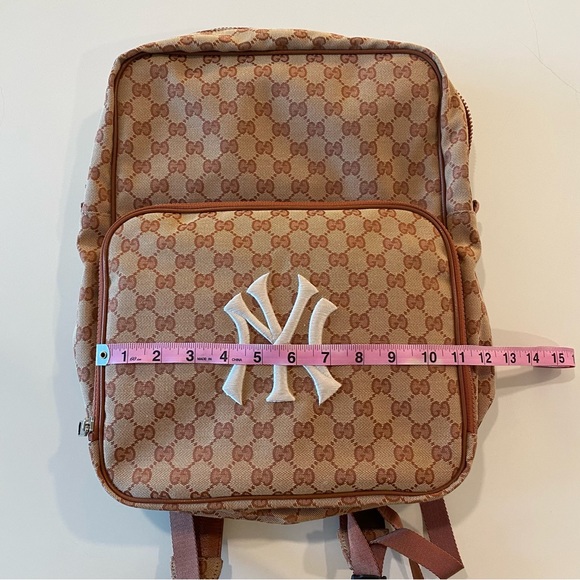 Gucci Backpack with NY Yankees patch - Picture 14 of 15
